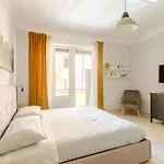 2 Indipendenti, In Pieno Centro Con Veranda アパート サンレモ