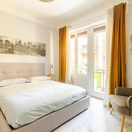 Apartment 2 Indipendenti, In Pieno Centro Con Veranda *