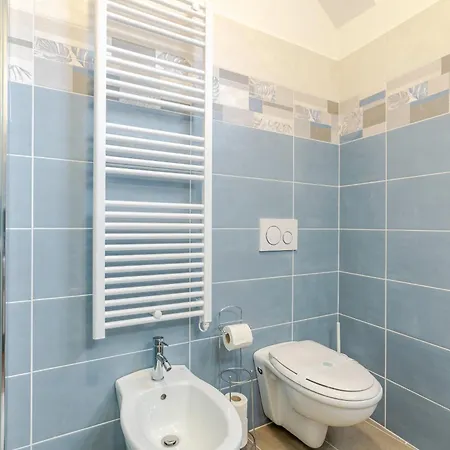 2 Indipendenti, In Pieno Centro Con Veranda