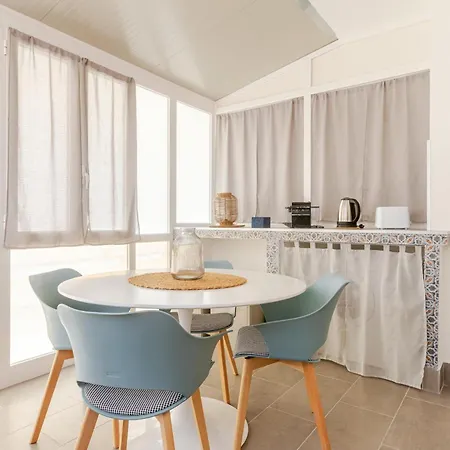 2 Indipendenti, In Pieno Centro Con Veranda Apartment